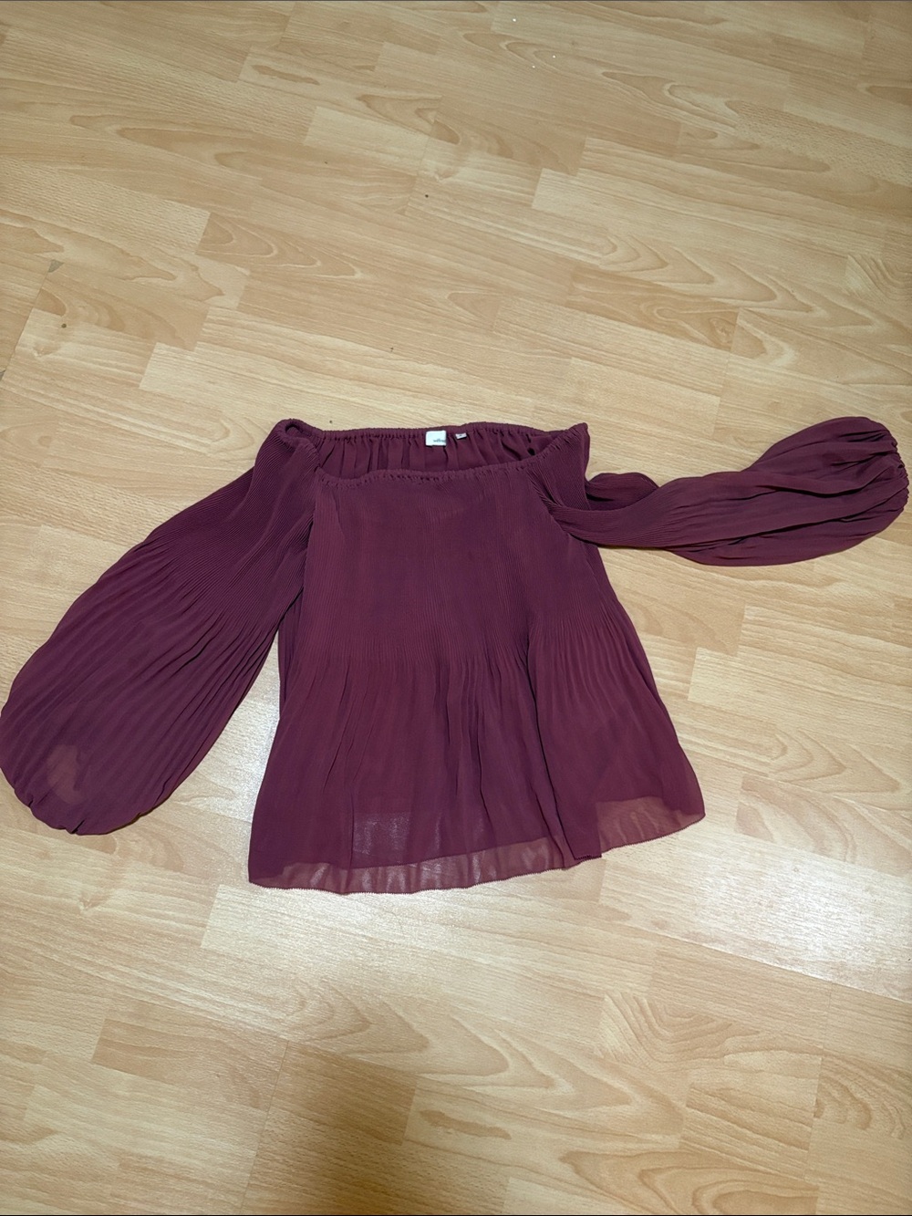Wilfred Off-the-Shoulder Pleated Blouse - Burgundy